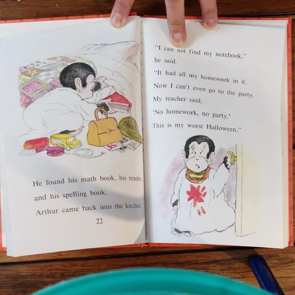 Vintage Reprint Arthur’s Halloween Costume Hardcover Book -Lillian Hoban 80s